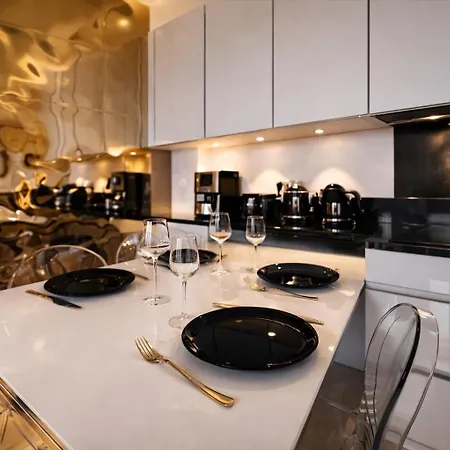 Luxury Flat - Eiffel Tower View & Terrace - Air Conditioning Appartamento *