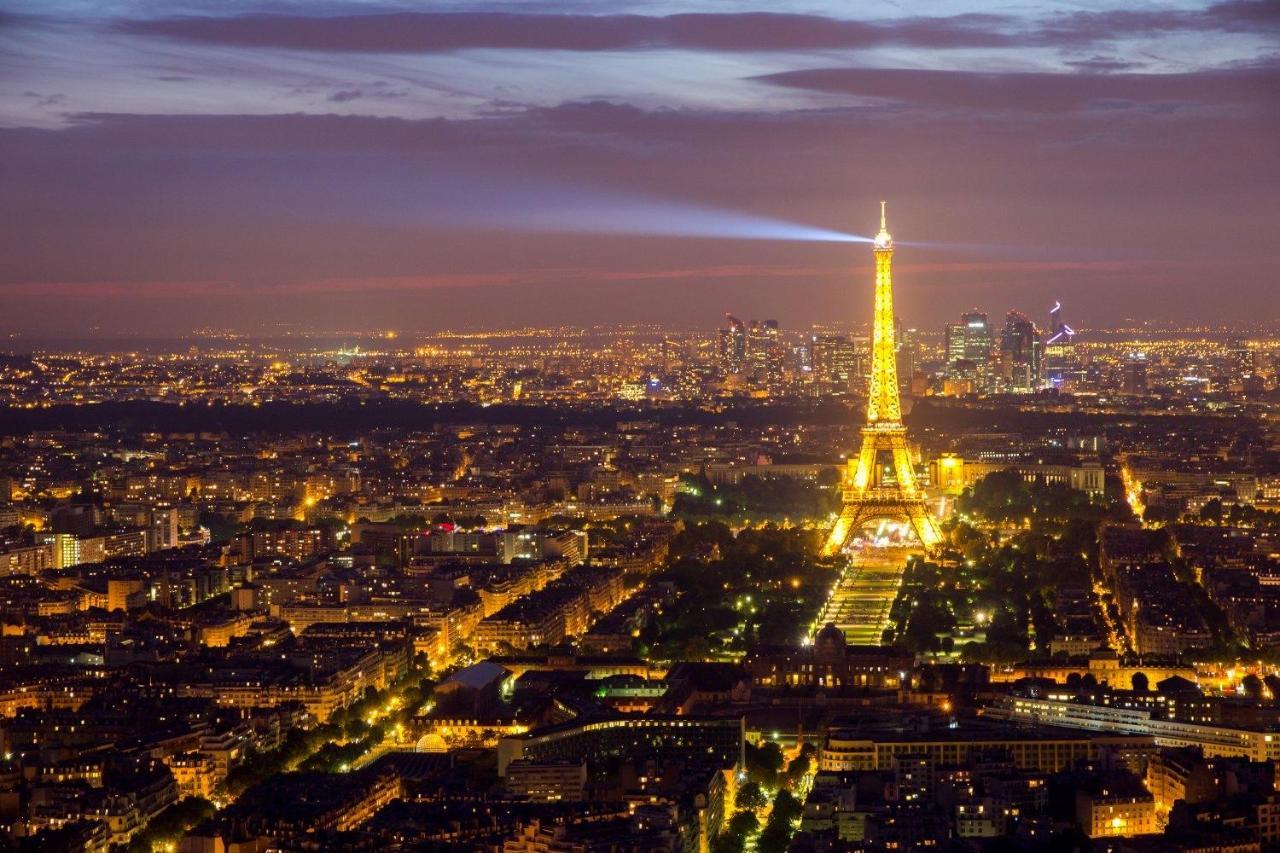 Luxury Flat - Eiffel Tower View & Terrace - Air Conditioning Paris